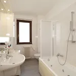 Mari By Interhome Apartmán Luino